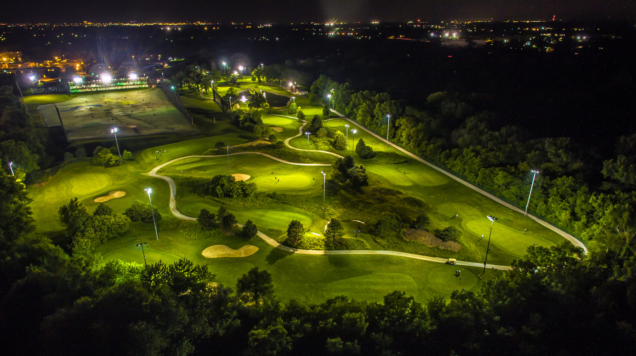 Bringing New Golfers to the Range Golf Center Des Plaines Golf Range